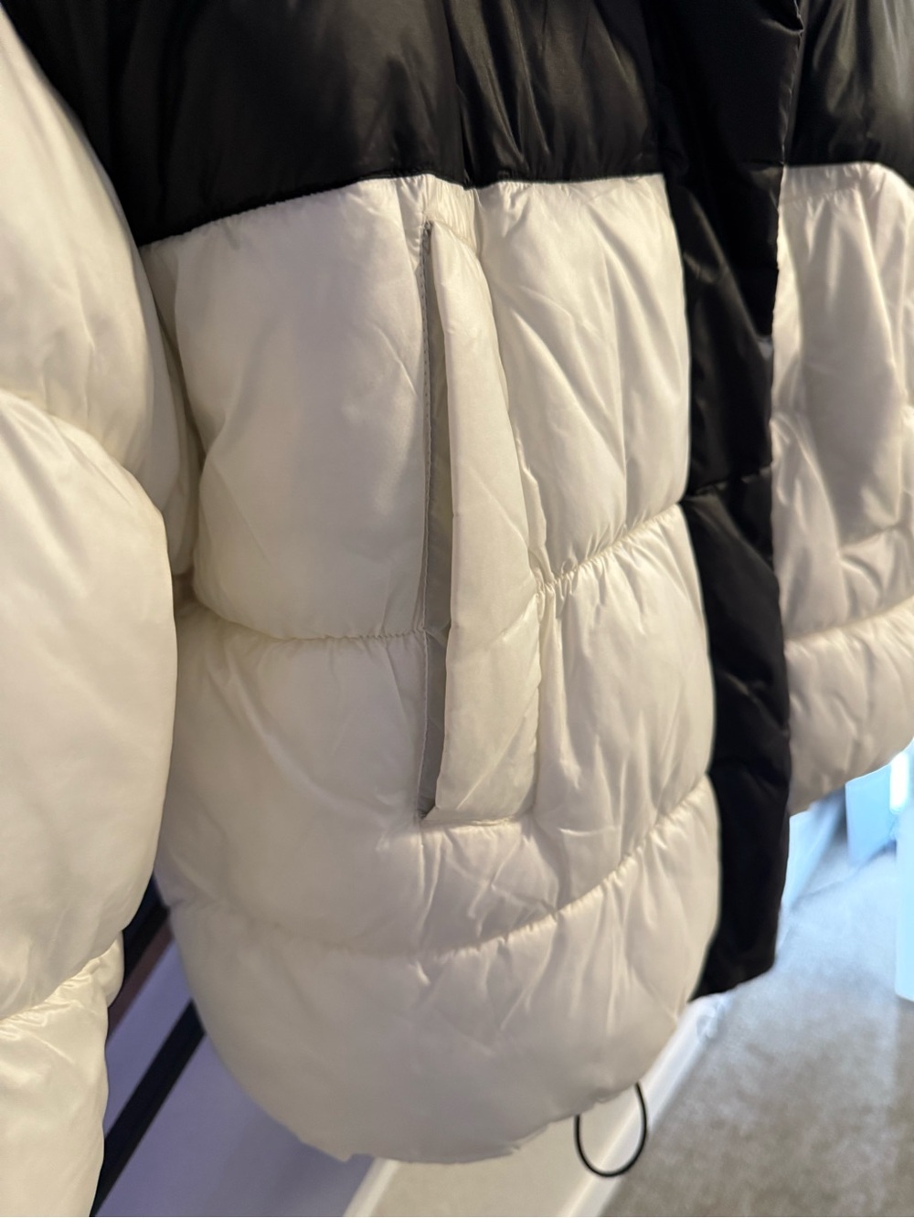 NWOT H&M Cream/Block-Coloured Puffer Jacket Size M - Picture 9 of 10